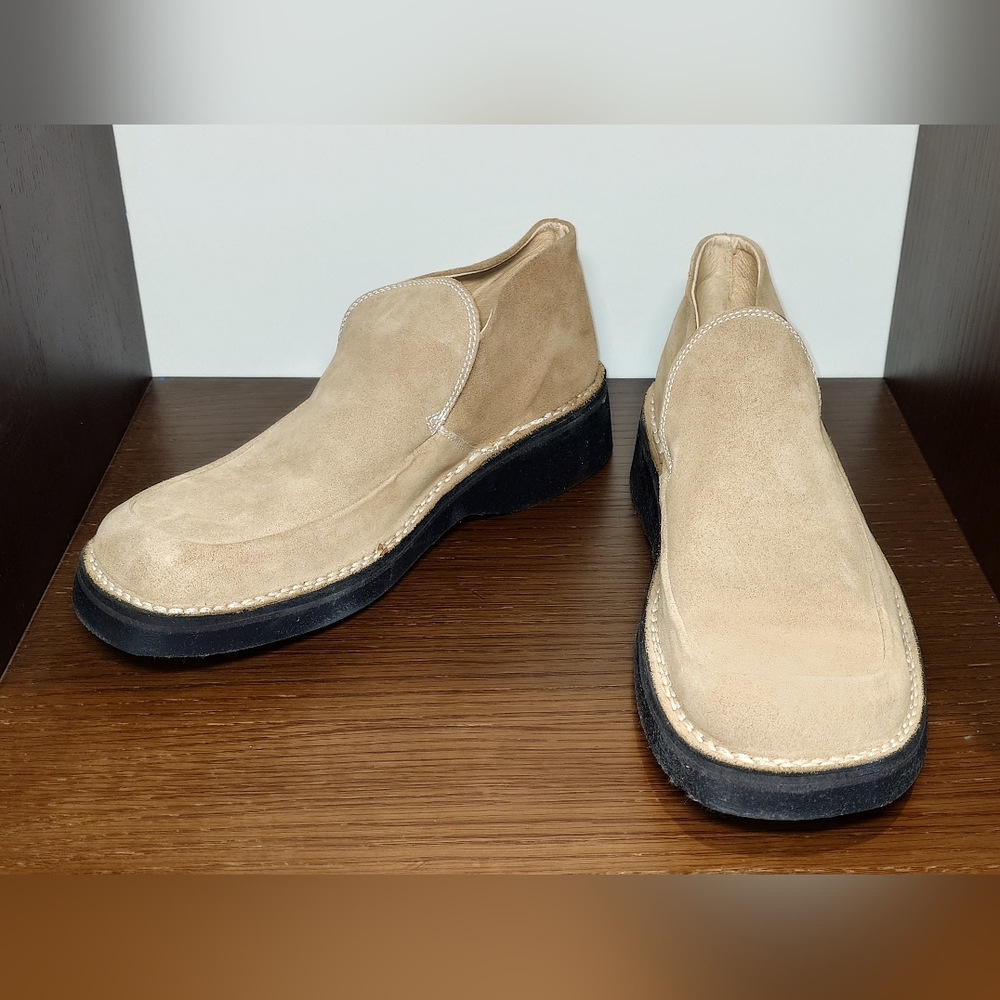 New Alfredo Bannister beige chukka boots